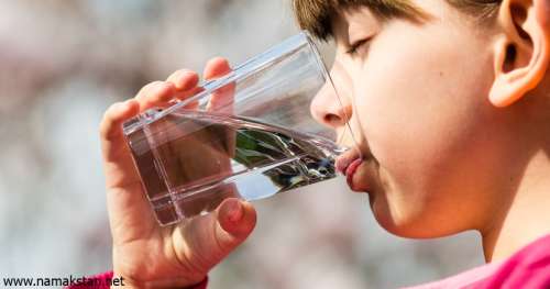 ۶ معجزه ی نوشیدن آب بر روی عملکرد و سلامت بدن