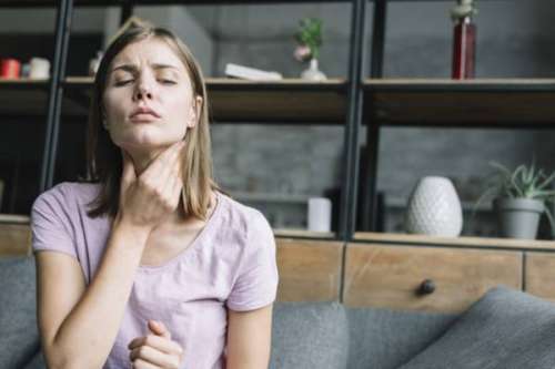 گلو درد چرکی چه فرقی با سرماخوردگی دارد ؟