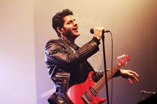موسیقی راک به سالن‌های تهران بازگشت/ اولین کنسرت خواننده 