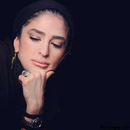 عکس های کشف حجاب چکامه چمن ماه بازیگر زن ایرانی
