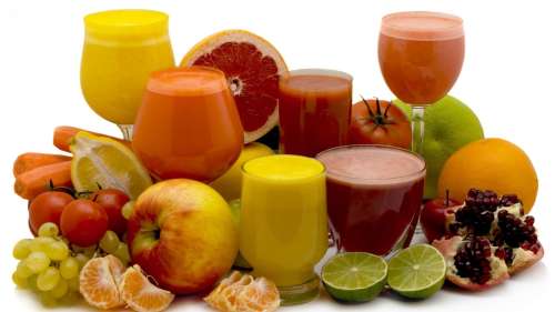 ۱۰ مورد از بهترین میوه ها و غذاهای آبرسان