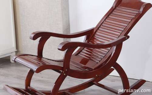 چگونه صندلیهای چوبی قدیمی خود را به رنگهای زیبا تغییر دهید