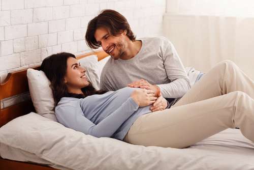 نزدیکی در ماه اول بارداری