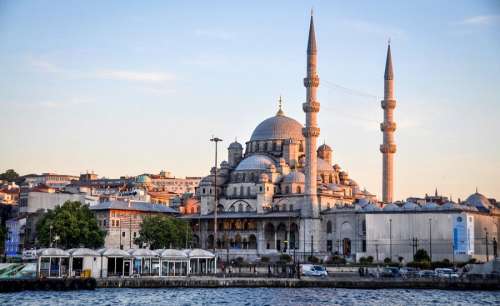 ۱۳۳ دلار هزینه یک پرس کباب و شنا در دریا برای گردشگران جدید ترکیه!