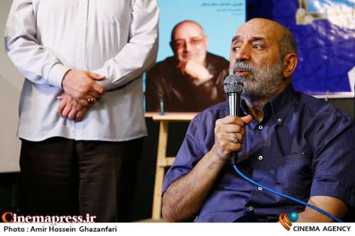 جمال شورجه در مراسم اهدای جوایز قلم زرین:
                    چند ماه دیگر دوره ۵ جلدی موسی کلیم‌الله منتشر می‌شود
