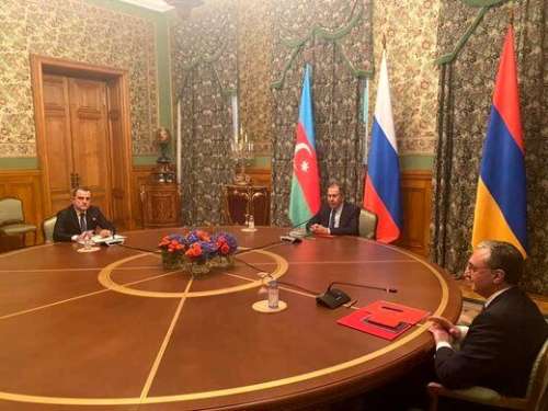 مذاکرات وزرای آذربایجان، ارمنستان و روسیه پشت درهای بسته