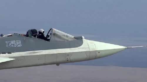 پرواز متهورانه خلبان روسی جنگنده رادارگریز Su-57 با کابین باز + ویدیو