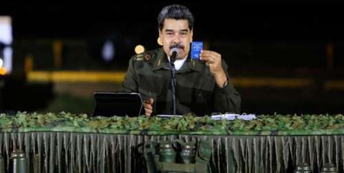 مادورو: خرید موشک از ایران ایده بسیار خوبی است