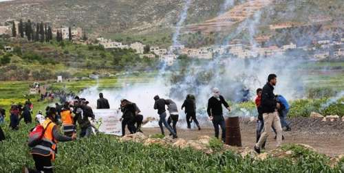 آسیب دیدن ده‌ها فلسطینی در حمله نظامیان صهیونیست به راهپیمایی‌های کرانه باختری