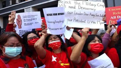 جنبش سرخ در میانمار به راه افتاد