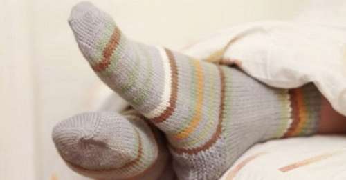 مضرات پوشیدن جوراب زمان خواب + نکات مهم جوراب پوشیدن هنگام خواب