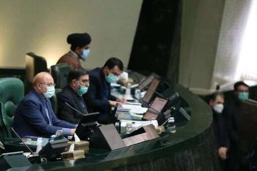 مجلس به ریاست قالیباف تشبیه به پادگان شد/ ادعای عجیب یک امام جمعه درباره کرونا