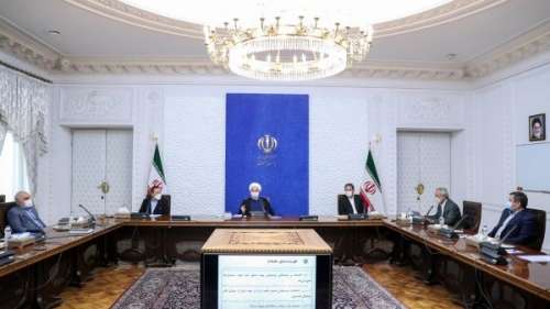روحانی: رفع موانع تولید در حرف محصور نماند