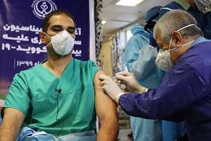 ماجرای ازدحام در مرکز واکسیناسیون کرونا در شیراز