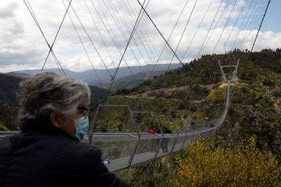 افتتاح طولانی‌ترین پل معلق جهان در پرتغال؛ ۵۱۶ متر قدم زدن در بلندی ۱۷۵ متری!