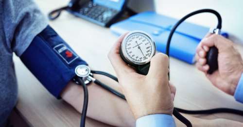 چطور متوجه شویم فشار خون مان پایین است؟
