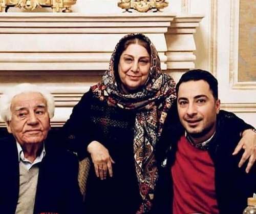 از اعتراض خانم مجری به قطع برق تا نوید محمدزاده در کنار پدر و مادرش