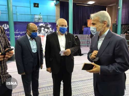 حضور محمدباقر نوبخت در حسینیه جماران برای شرکت در انتخابات+عکس