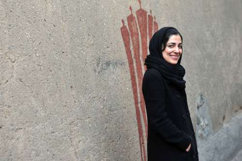 گلناز فتحی از متروپولیتن و موزه بریتانیا تا تهران/ دختر نخبه زیر ۴۰ سال ایرانی بر بلندای هنر دنیا