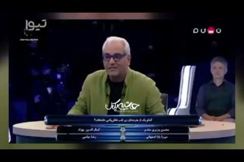 واکنش خنده‌دار مهران مدیری به خرمگس مزاحم وسط برنامه دورهمی + فیلم