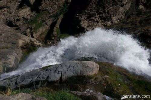 آبشار سوله دوکل مکانی مناسب برای استراحت و لذت بردن از طبیعت