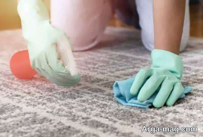 پاک کردن آدامس از روی فرش با ترفندهای ساده و آسان