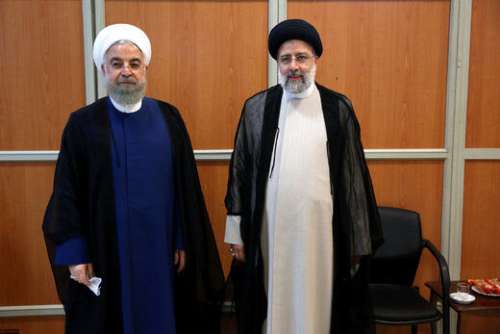 روحانی دفتر ریاست جمهوری را تحویل رییسی داد/عکس