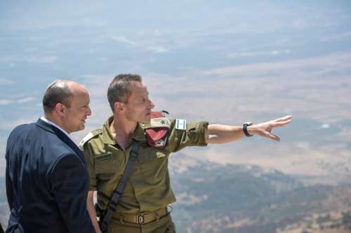 بازدید نخست وزیر  اسرائیل از مرز لبنان+عکس