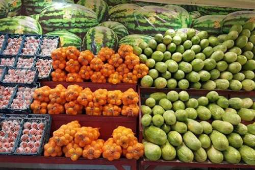 کاهش قیمت ۱۸ قلم میوه در میادین میوه و تره بار