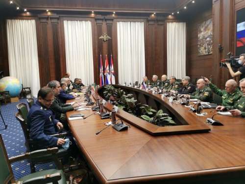 باقری با رئیس ستادکل ارتش روسیه دیدار کرد+عکس
