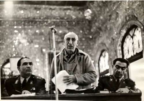 دکتر مصدق در قاب ابراهیم گلستان/ صحنه هنری سیاسی چنین روزی در 68 سال پیش