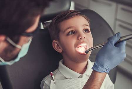 پالپکتومی دندان : موارد استفاده، عوارض جانبی و روش انجام