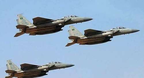 عربستان فرودگاه بین‌المللی صنعا را بمباران کرد