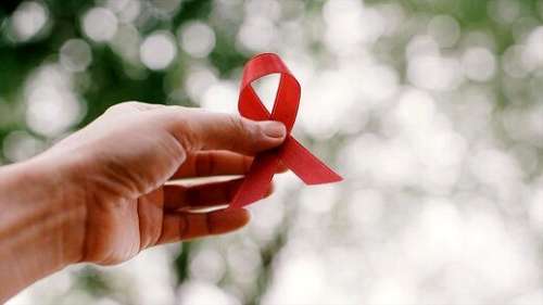 چطور ابتلا به ویروس بیماری ایدز را تشخیص دهیم؟