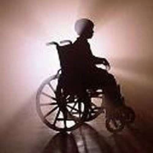 روز جهانی معلولان در ایران با ویلچر معمولی 5 میلیون تومانی!