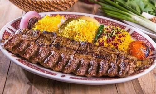 برنامه‌ریزی یک ناهار مجلسی به سبک پذیرایی ایرانی!