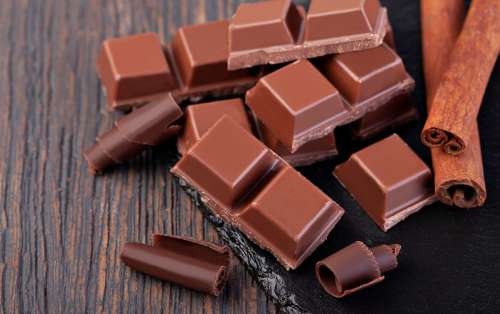 طرز تهیه شکلات تخته ای (پودر کاکائو و روغن جامد)