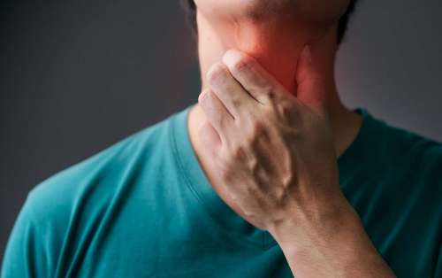 گلو درد نشانه چیست؟ + علت و راه پیشگیری از گلو درد