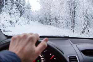 نکات رانندگی در آب و هوای نامساعد برفی و بارانی