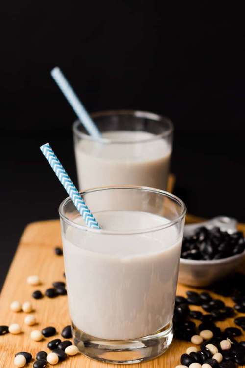 فواید شیر سویا برای سلامتی (۶ مورد از خواص این نوشیدنی شگفت انگیز)