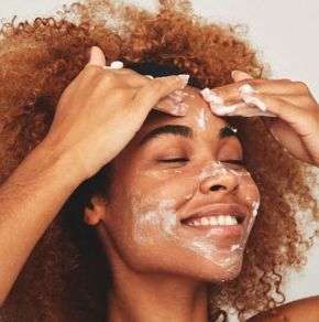 مراقبت روزانه و صحیح از پوست صورت