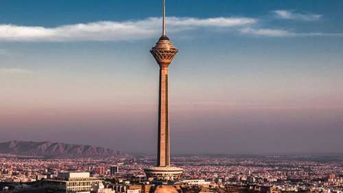 ببینید : دیده نشدن برج میلاد در آسمان تهران ! [+عکس]