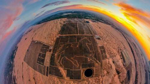 نخستین نیروگاه خورشیدی بادی صحرایی چین راه‌اندازی شد