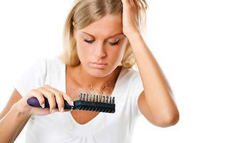 اطلاعاتی در مورد ریزش موی خانم ها (عوامل ریزش و درمان آن)