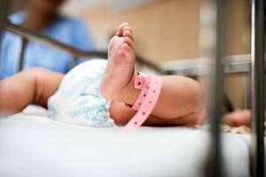 ادعای فوت دو نوزاد به دلیل اشتباه پزشکان