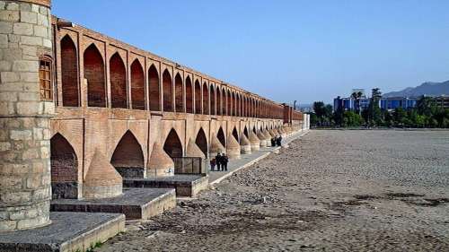 نرخ فرونشست اصفهان 40 برابر استاندارد جهانی است!