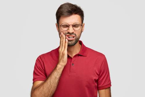 راه درمان دندان درد چیست؟ ۱۰روش درمان دندان درد خانگی فوری+فیلم
