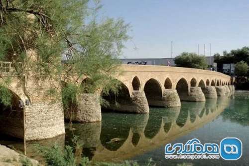پل شهرستان از مکان های دیدنی اصفهان به شمار می رود