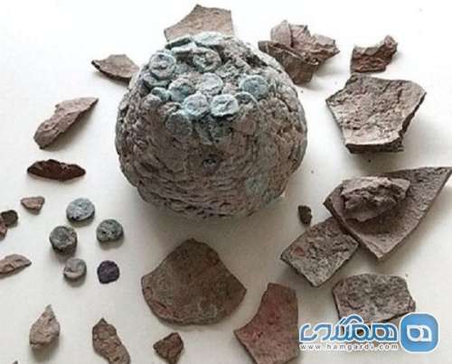 کشف مجموعه بزرگی از سکه های 2000 ساله در یکی از معبدهای پاکستان