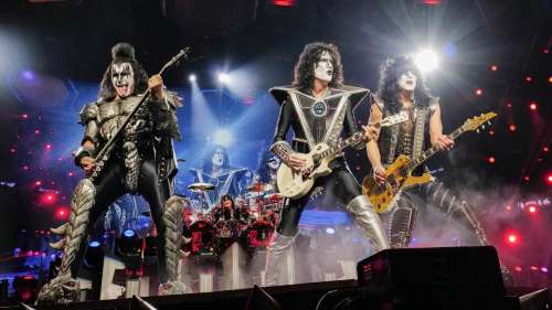 گروه Kiss کنسرتی با آواتارهای دیجیتالی برگزار کردند